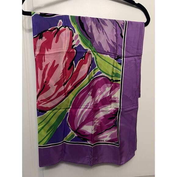 Beautiful Adrienne Vittadini Purple Tulip Floral Print Silk Scarf 32" Square Vtg - Picture 6 of 6